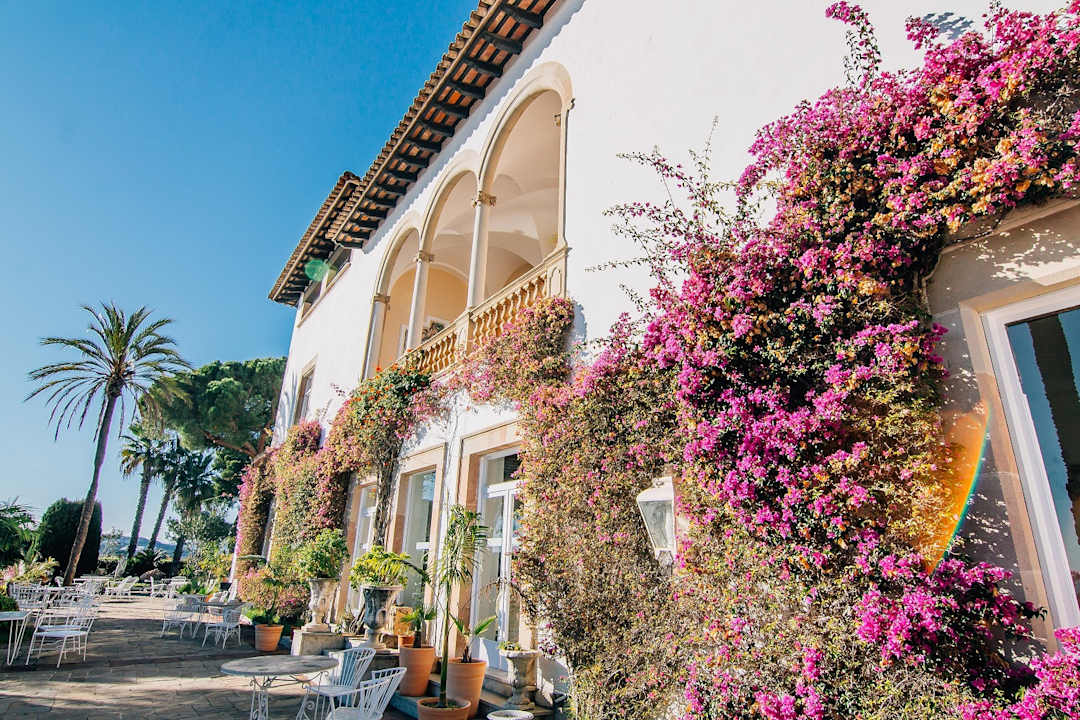 Außenansicht Hotel Roger de Flor Seleqtta