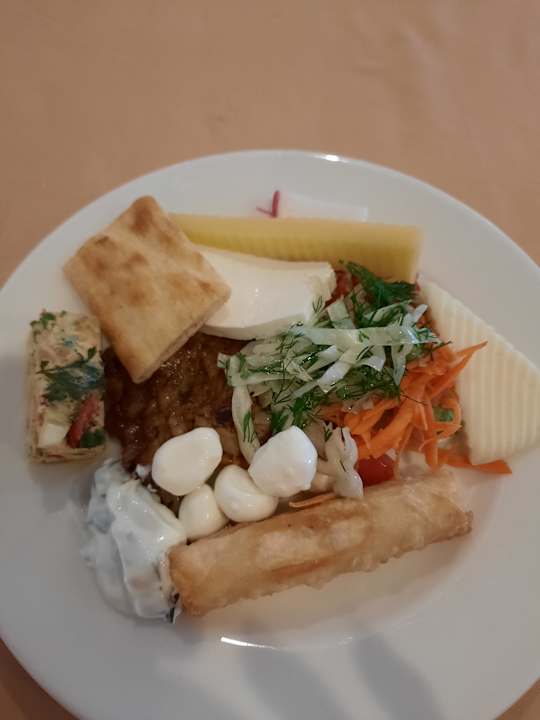 Gastro Royal Taj Mahal Hotel