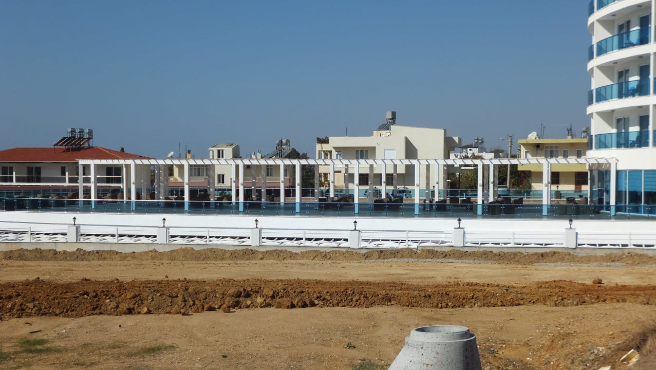 Terras tussen de gebouwen in Sultan of Dreams Hotel & Spa