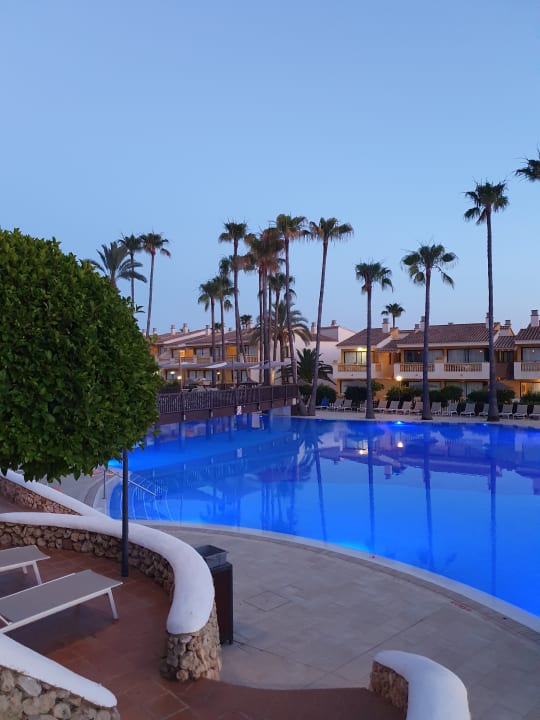 Pool Royal Son Bou Family Club