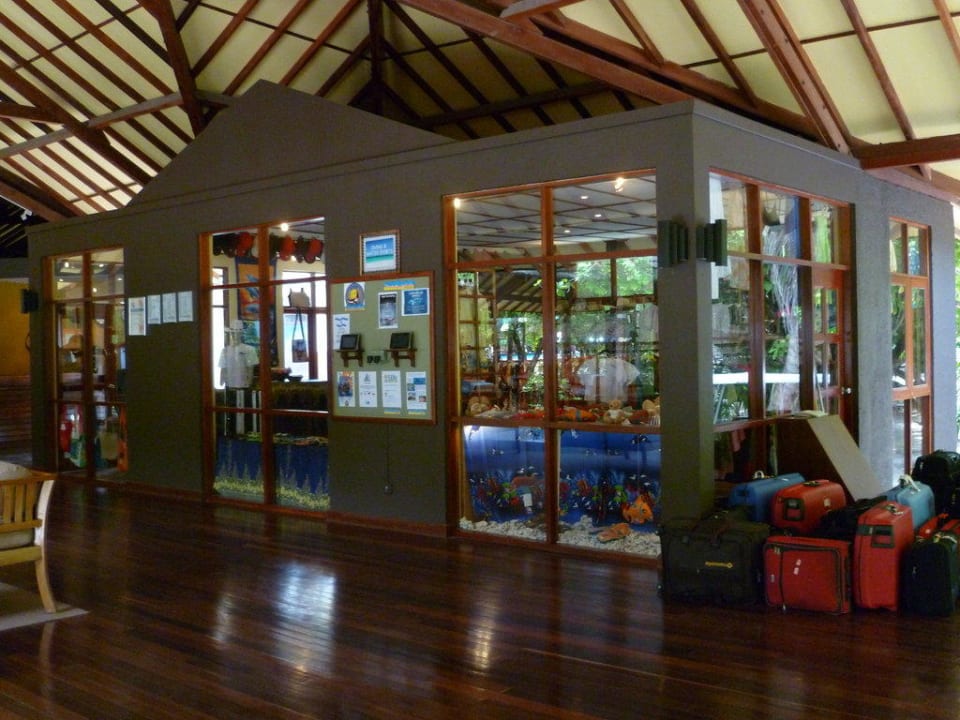 Shops in der Rezeption Adaaran Select Meedhupparu Island Resort - Premium All Inclusive