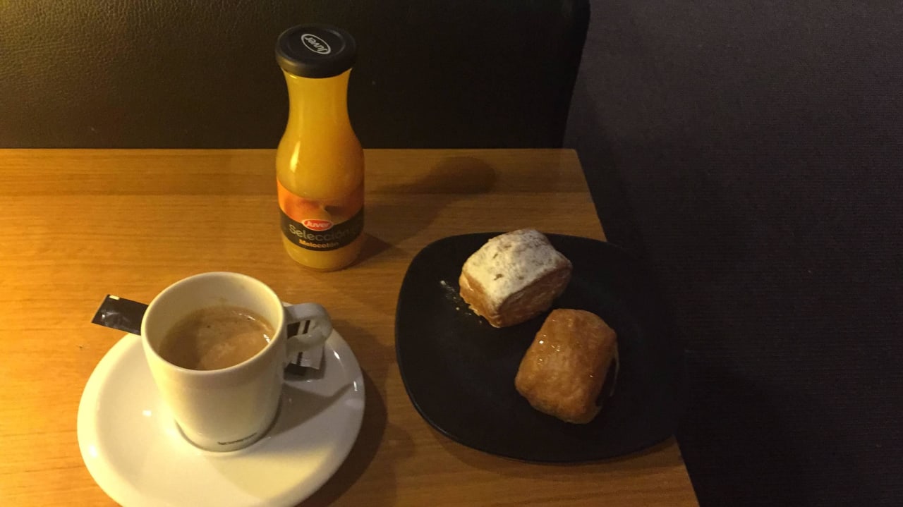 Frühstück für Frühreisende INNSiDE by Meliá Barcelona Aeropuerto