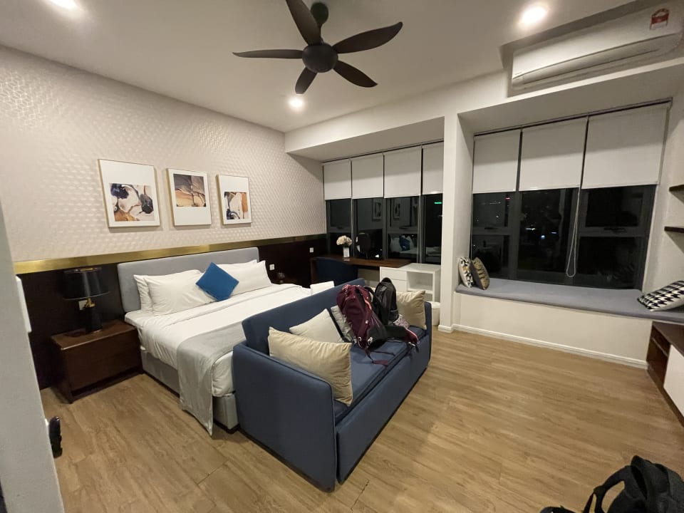 Zimmer Ceylonz Suites by MyKey Global