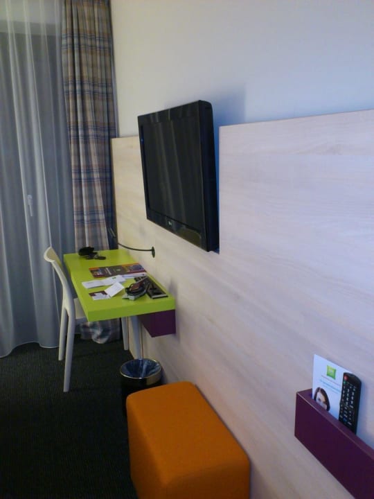 Blick ins Zimmer.  B&B Hotel Aalen