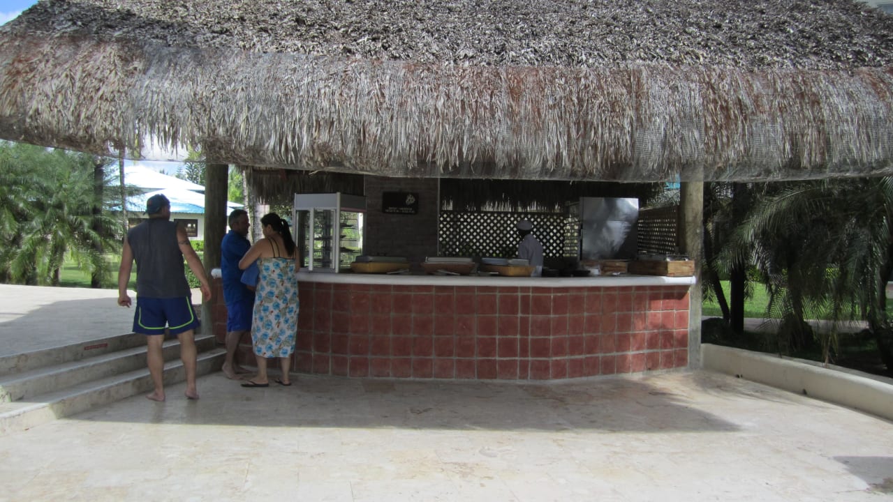 Pizza am Hauptpool Dreams La Romana Resort & Spa