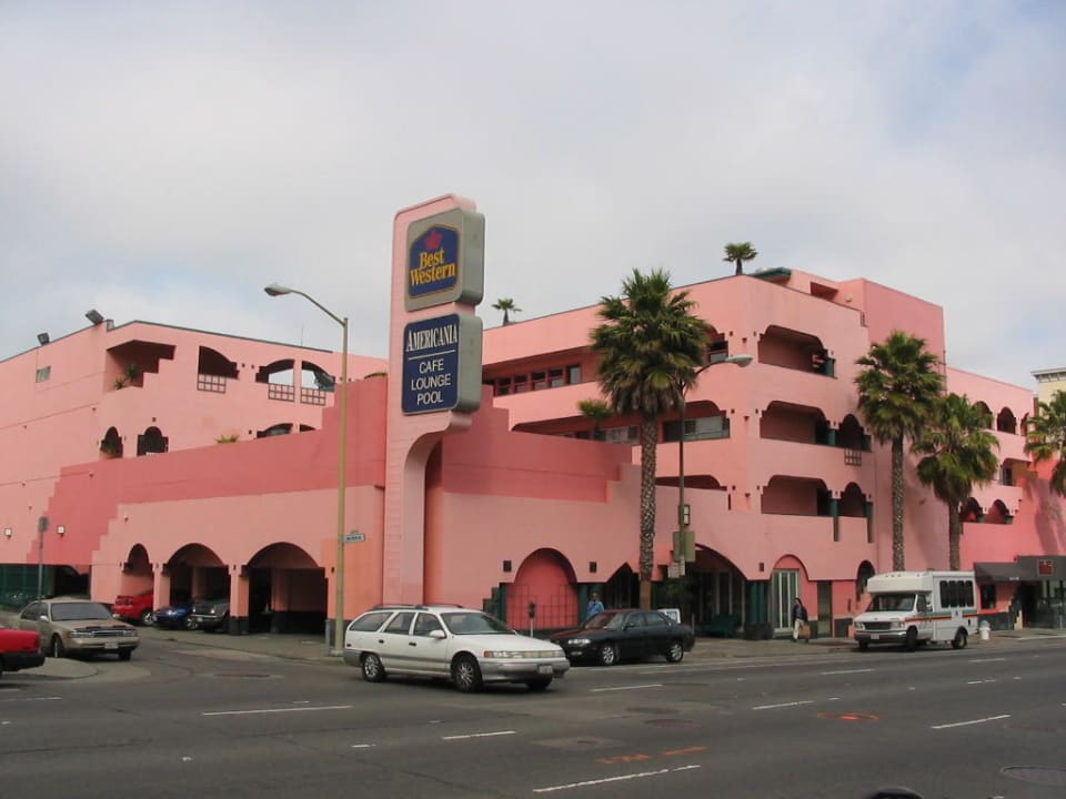 Aussenansicht Hotel Americania