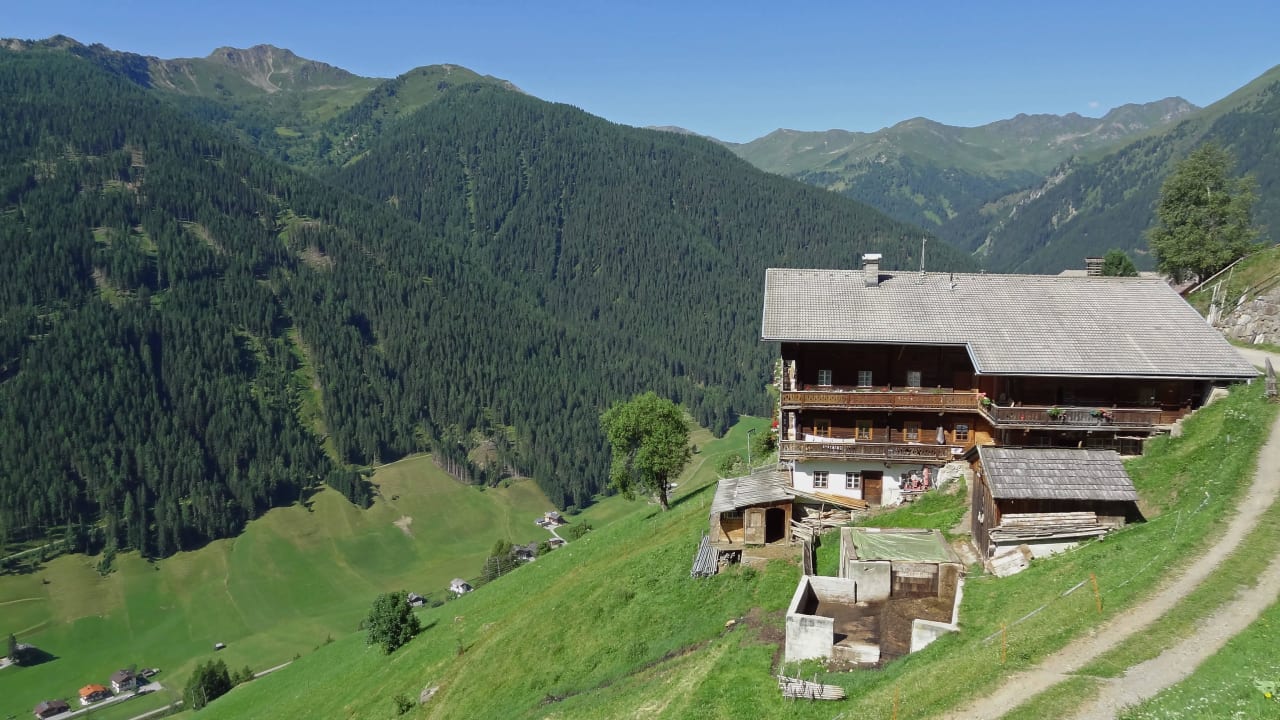Der Bauernhof Bergbauernhof  Ausserberglet & Sandalm  Almhütte