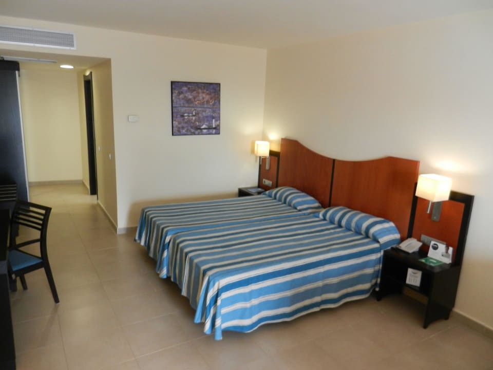 Großes Bett Hotel Las Costas