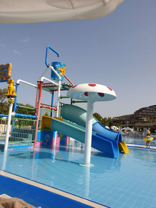 Pool Ramada Resort Kusadasi & Golf