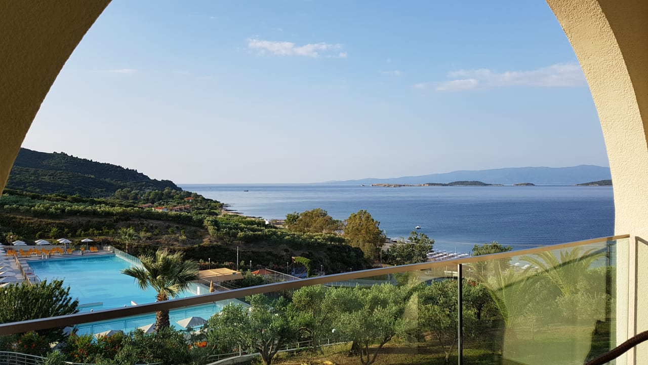 Seitlicher Meerblick Akrathos Beach Hotel