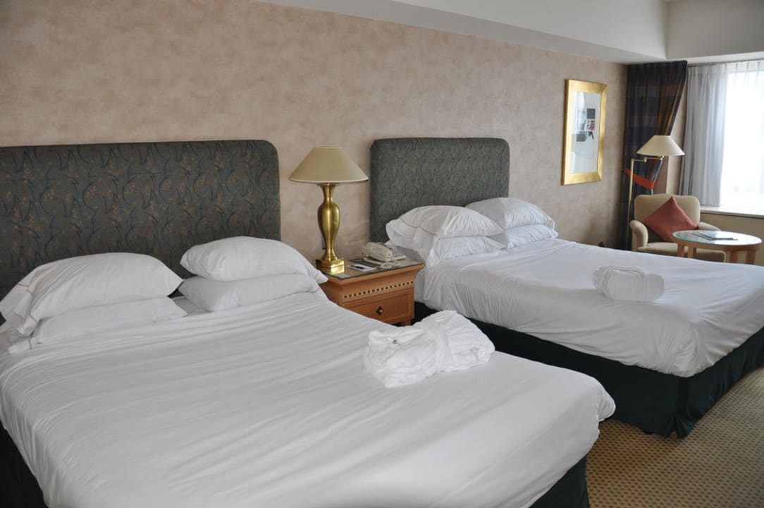 Die bequemsten Betten und riesen groß Hotel Sheraton Brüssel