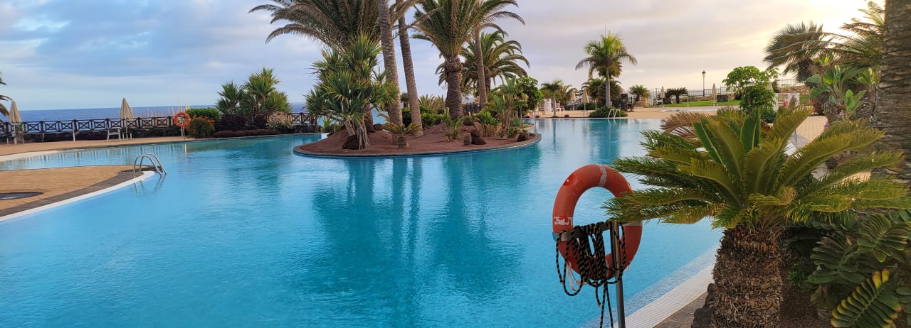 Pool R2 Pajara Beach