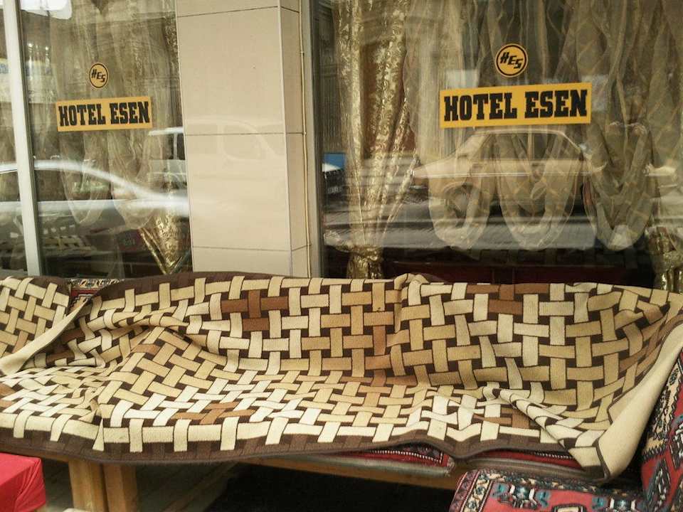 Vor dem Hotel Hotel Esen