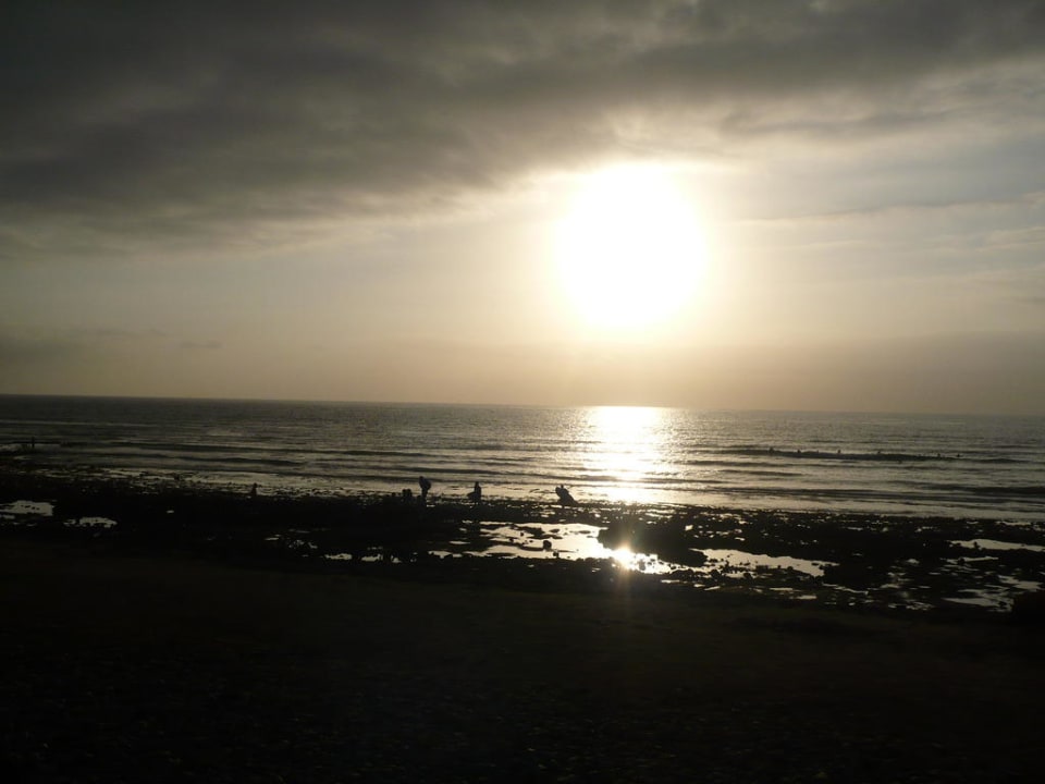 Wunderschöner Sonnenuntergang direkt vor dem Hotel Parque Santiago IV Official