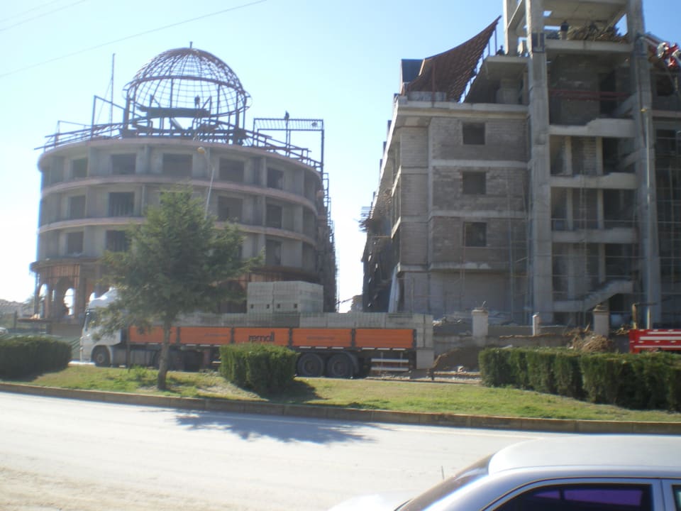 Bischen wenig Abstand zum Nachbarn Dream World Resort & Spa