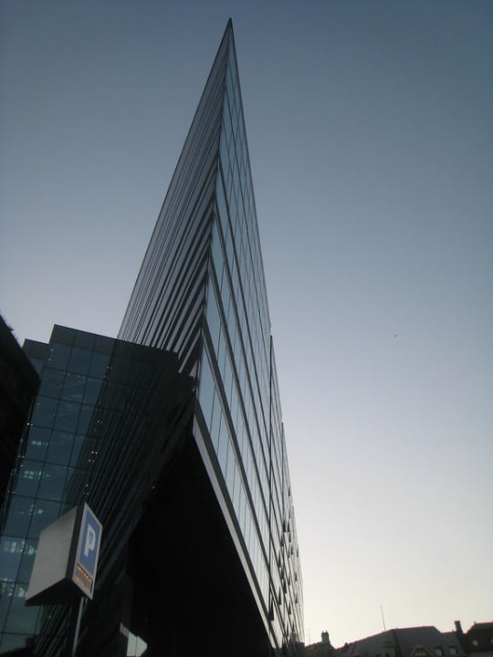 Moderne Architektur Clarion Hotel Sign
