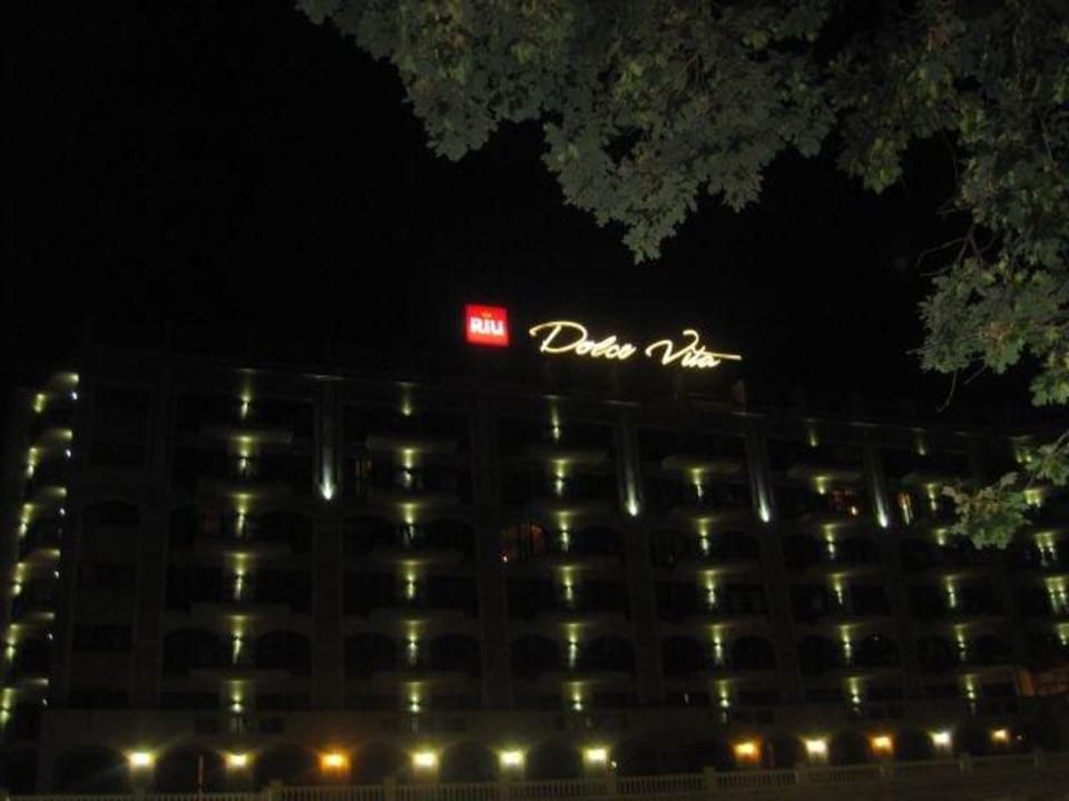 Hotel bei Nacht SH Dolce Vita