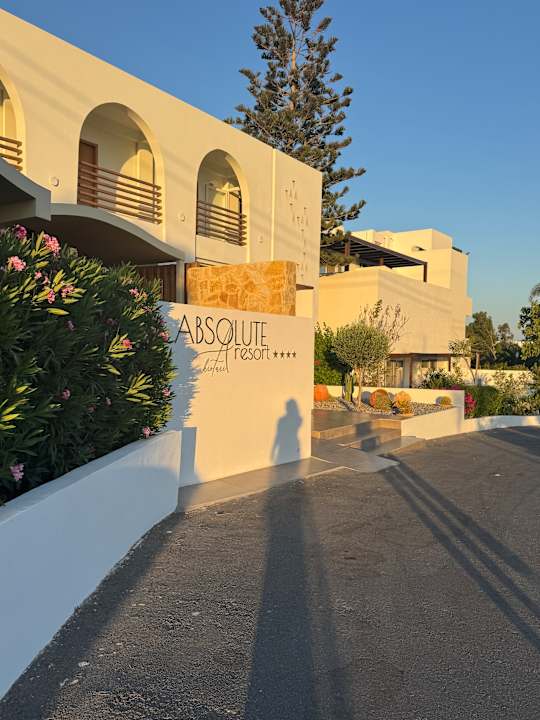 Außenansicht Absolute Kiotari Resort