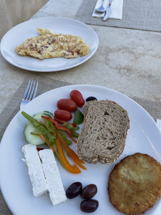 Gastro The Royal Senses Resort, Curio Collection by Hilton