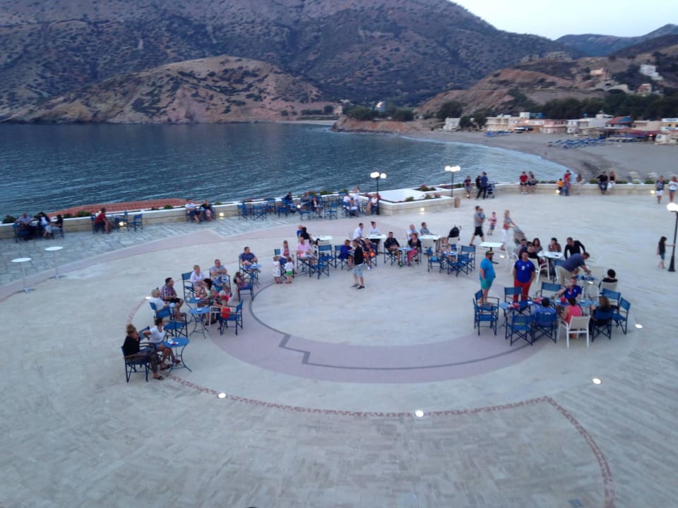 Großer Platz bei EM-Spiel Fodele Beach & Water Park Holiday Resort