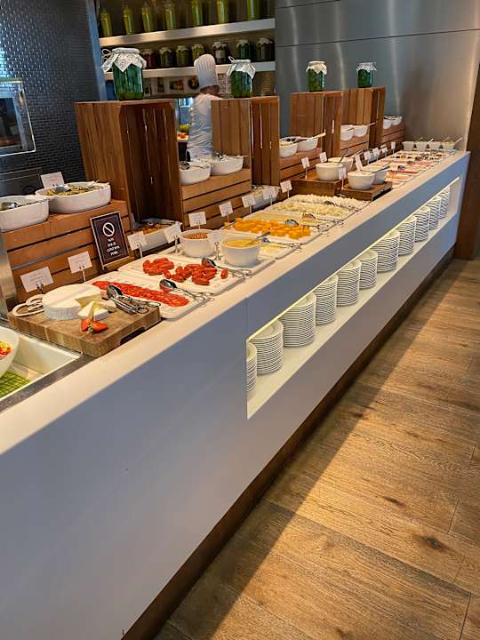 Gastro Courtyard by Marriott Baku