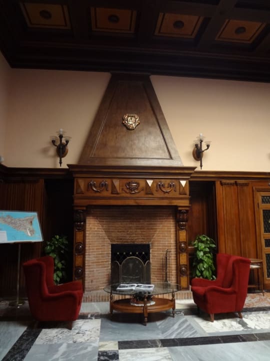 Kamin in der Lobby Villa Politi