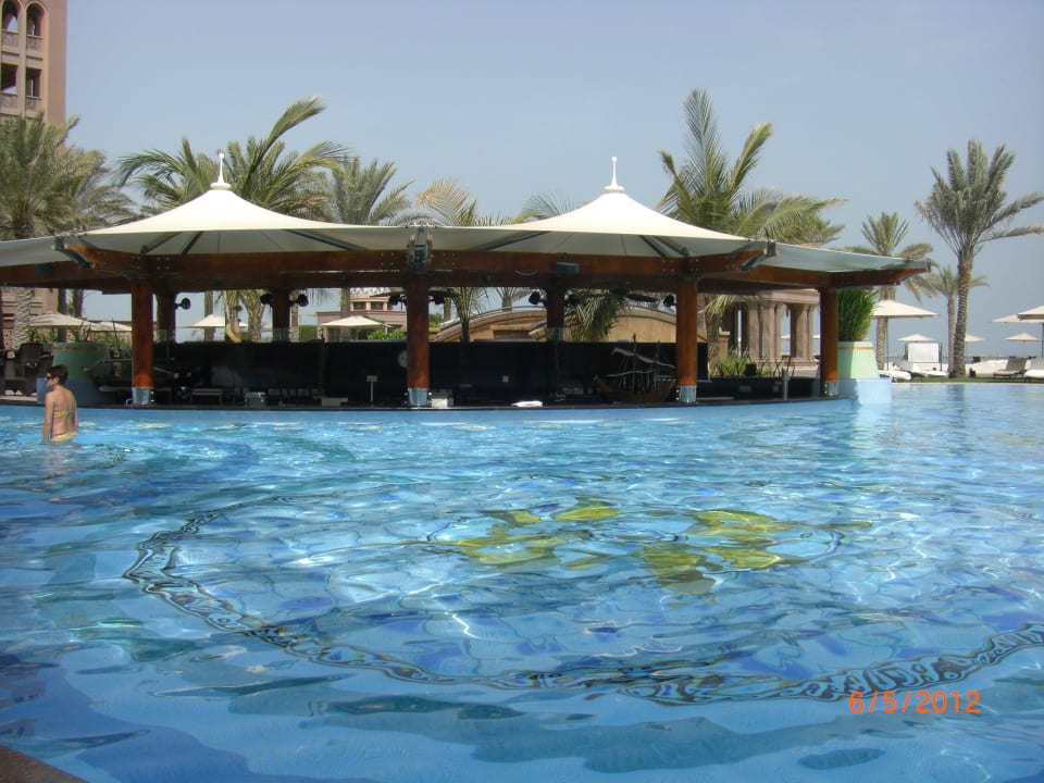 Wundersschöne Poolanlage Emirates Palace Mandarin Oriental