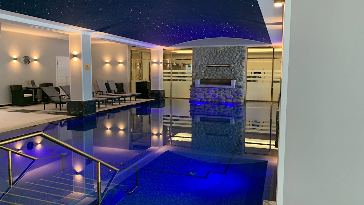 Pool Althoff Grandhotel Schloss Bensberg