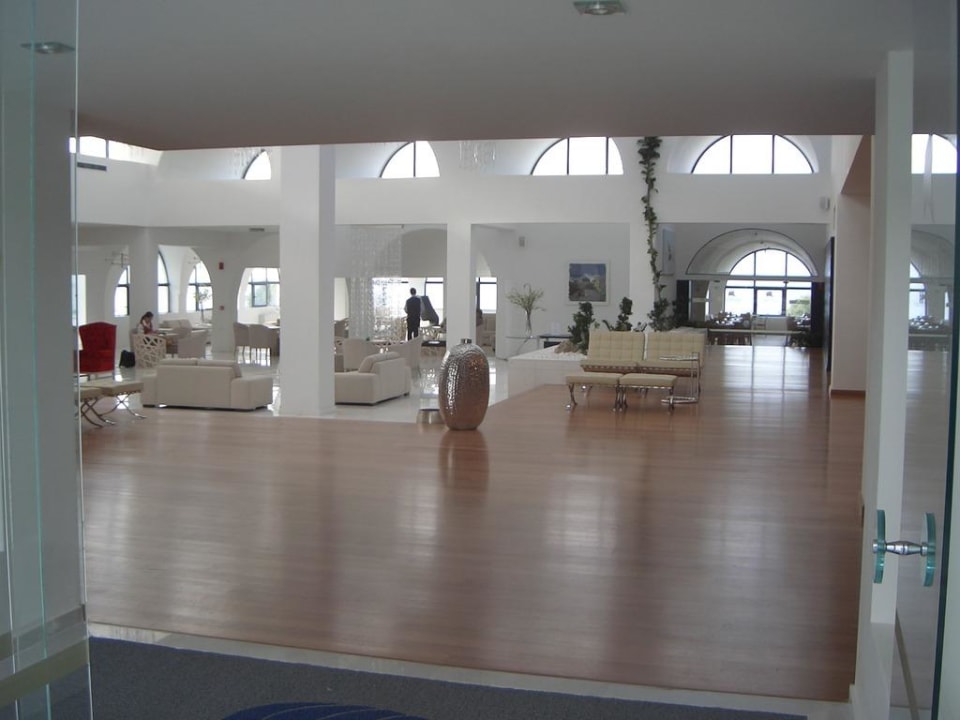 Eingang TUI BLUE Oceanis Beach and Spa Resort