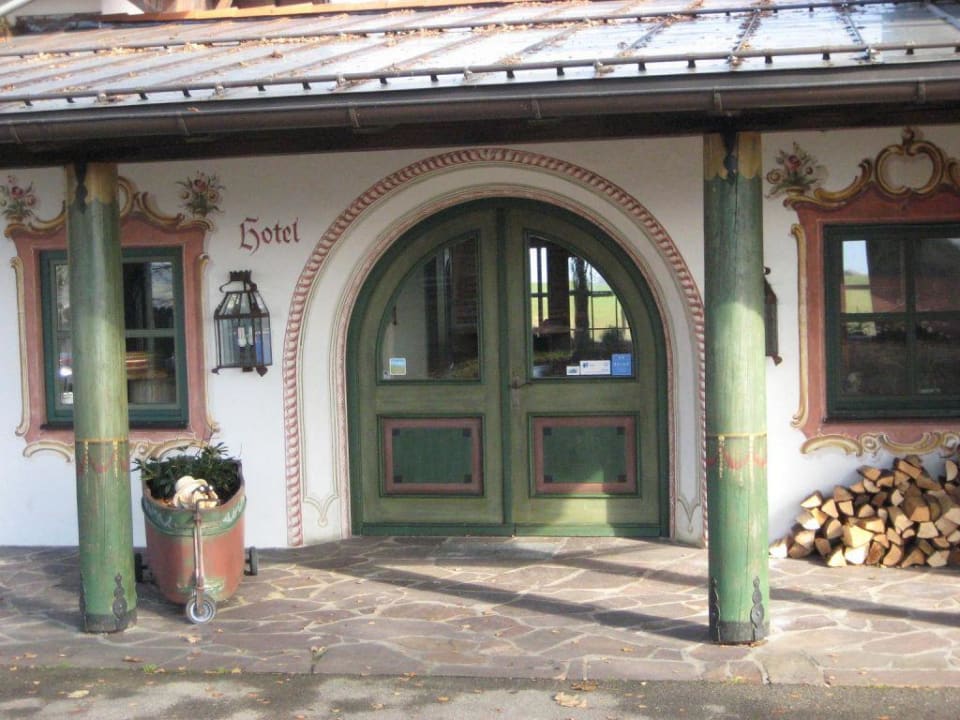 Hotel Eingang Wellnesshotel Urihof