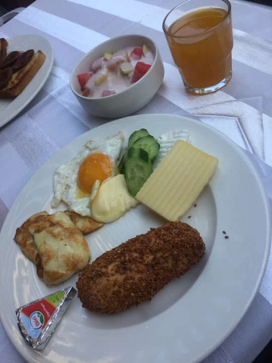 Gastro Well Palace Side