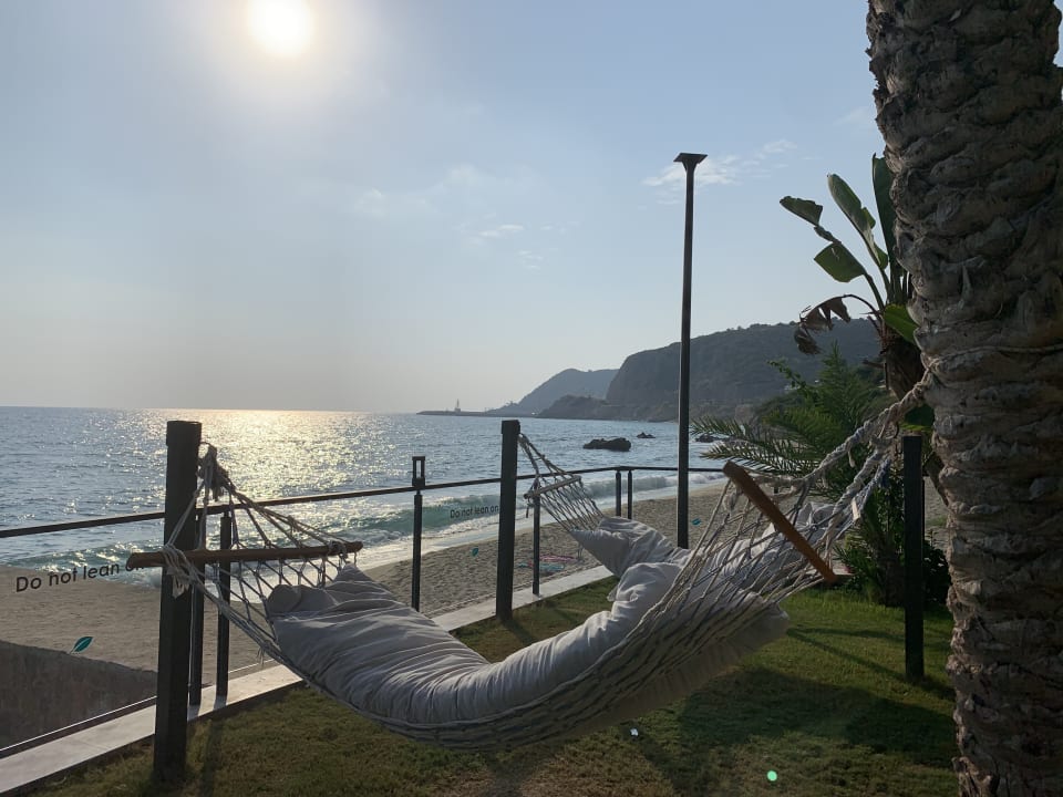 Gartenanlage Floria Beach Hotel