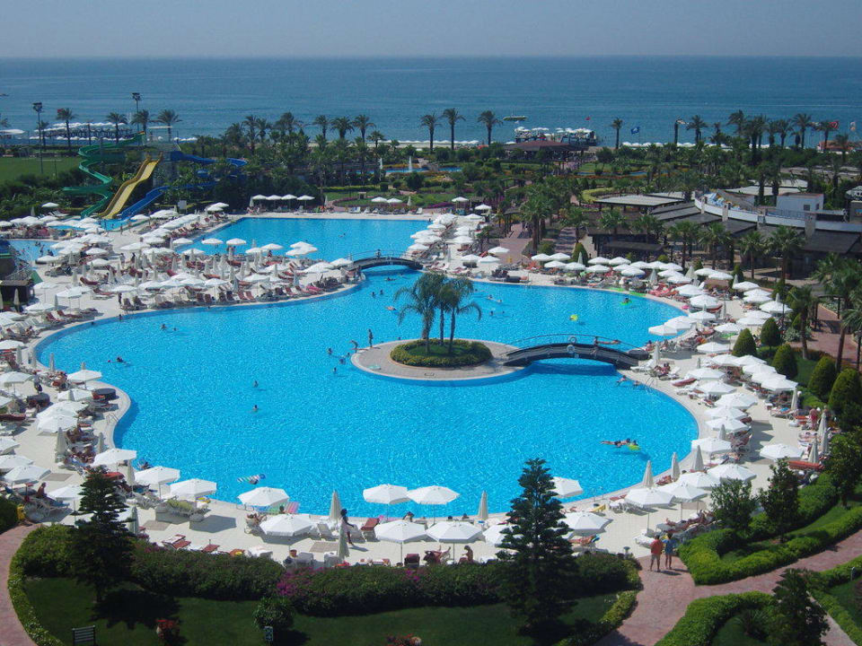 Grossartiger Pool Hotel Miracle Resort