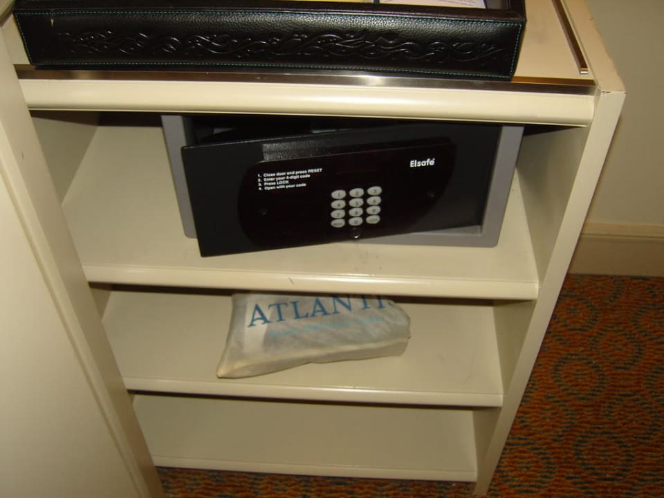 Safe Atlantis, The Palm