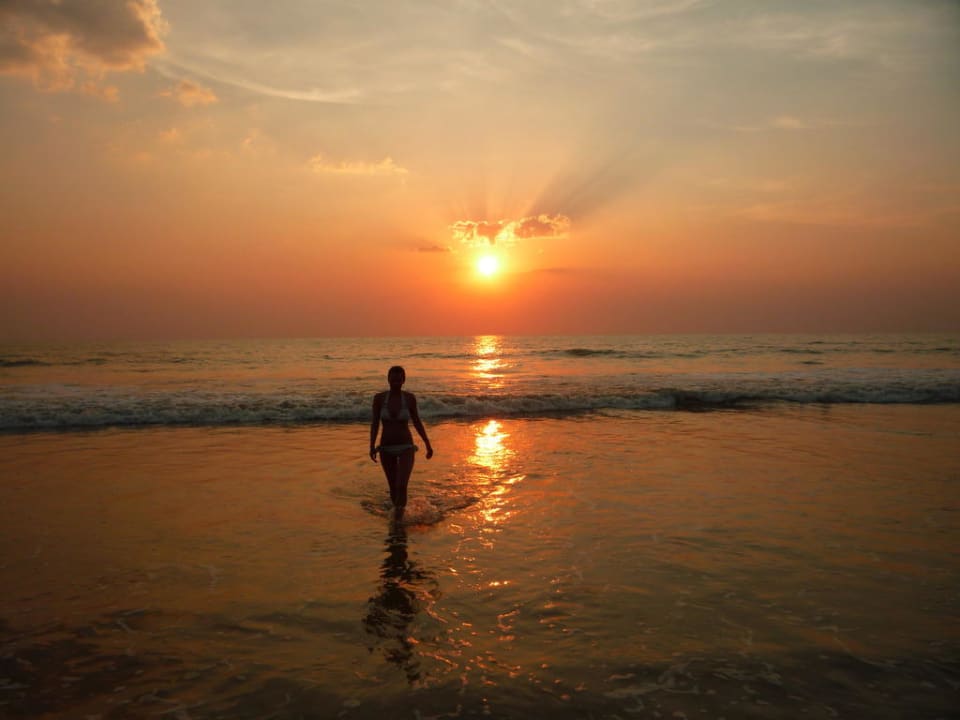 Sonnenuntergang am Hotelstrand Khaolak Orchid Beach Resort