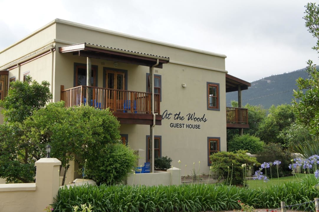 Klein und schick Bed & Breakfast At the Woods Guesthouse