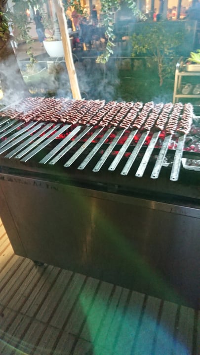 Gastro Terrace Elite Resort