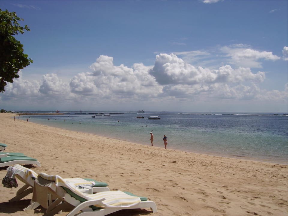 Einladung zum Strandspaziergang The Laguna A Luxury Collection Resort & Spa