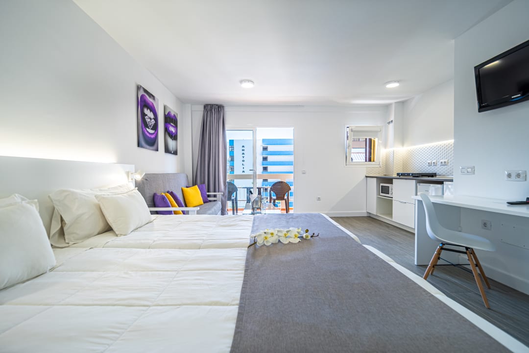 Zimmer Skyview Hotel