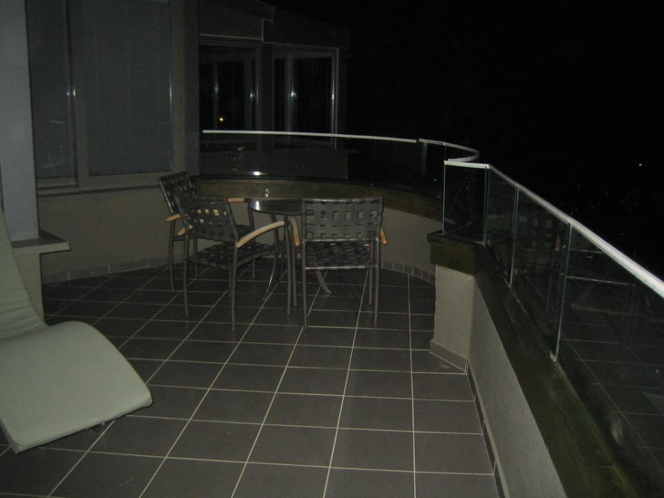 Terrasse unseres Zimmers Limak Lara Deluxe Hotel & Resort