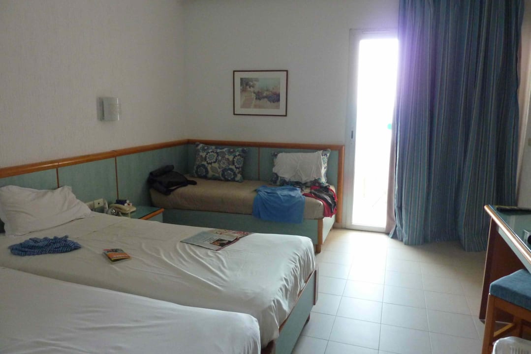 Selbst mit Beistellbett noch viel Platz Calimera Yati Beach