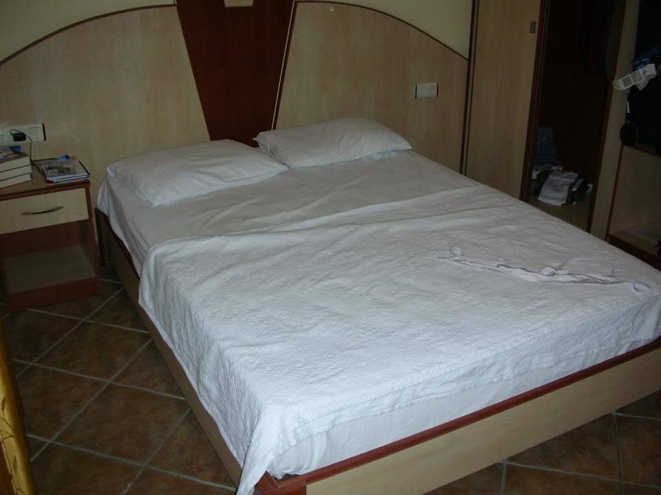 Bett im Einzelzimmer Side Ikbal Hotel