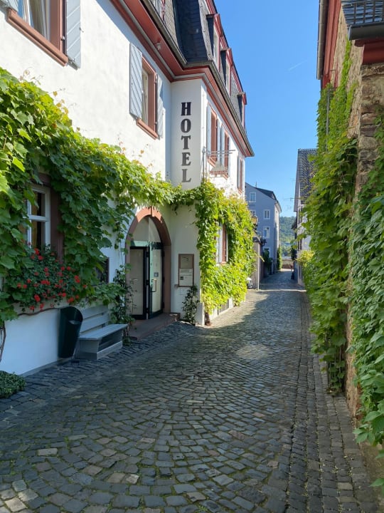 Außenansicht Breuers Rüdesheimer Schloss