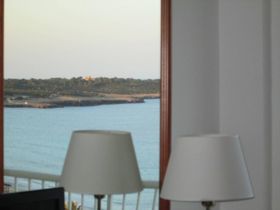 Blick vom Zimmerspiegel-Zimmer-1112 aufs Meer CM Castell de Mar