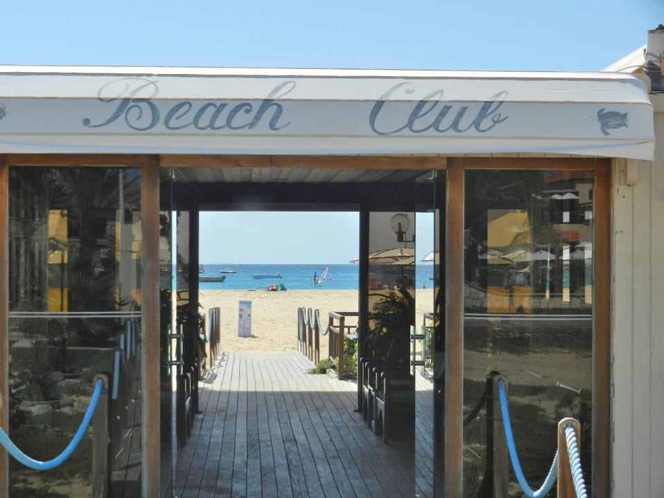 Eingang Beach Club Hotel Morabeza