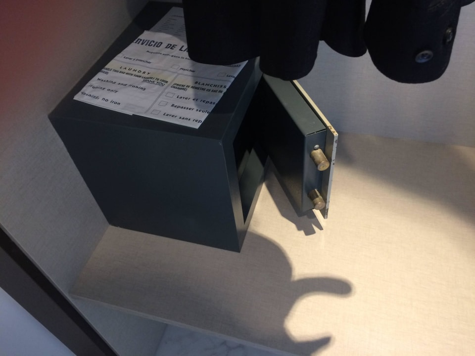 Kleiderschrank Bahía de Alcúdia Hotel & Spa