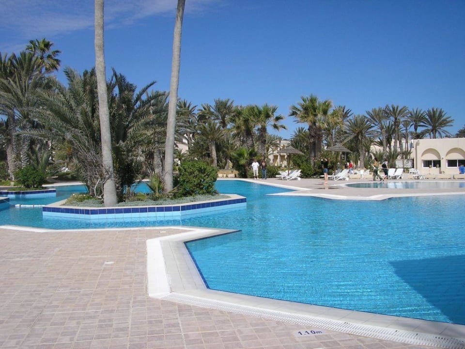 Basen Zita Beach Resort