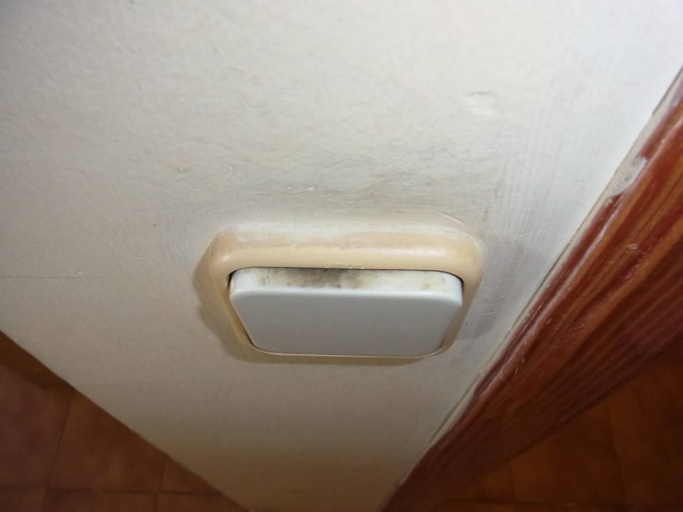 Dreck am Lichtschalter Bei Juan Playa Blanca