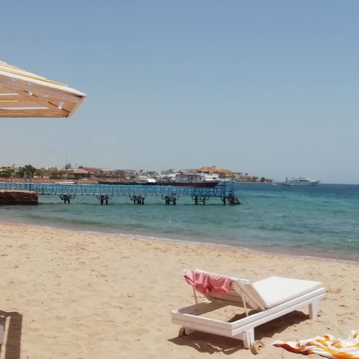 Strand Menaville Safaga