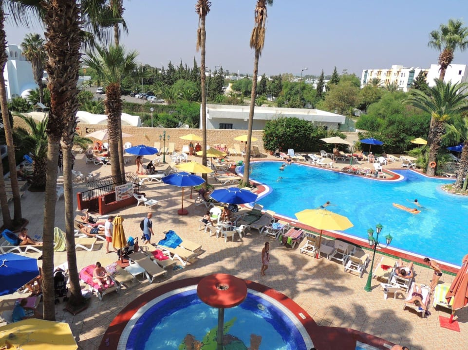 Viel Platz Hotel Nesrine